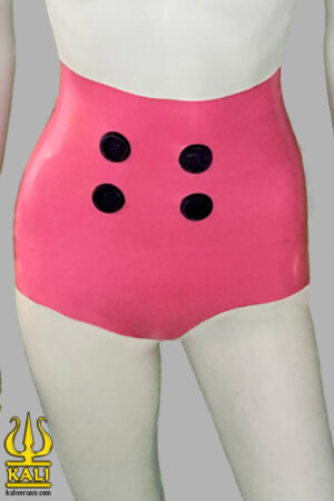 Verleihe deinem Look den perfekten Hauch von Raffinesse und Sinnlichkeit – dieser Latex-Tanga mit kunstvoller Zierbordüre ist eine Hommage an Eleganz und Stärke zugleich. Jede Kurve wird betont, jeder Moment zu einem Statement. Trage ihn und fühle, wie Leidenschaft und Stil miteinander verschmelzen – ein Gefühl, das du nie vergessen wirst.